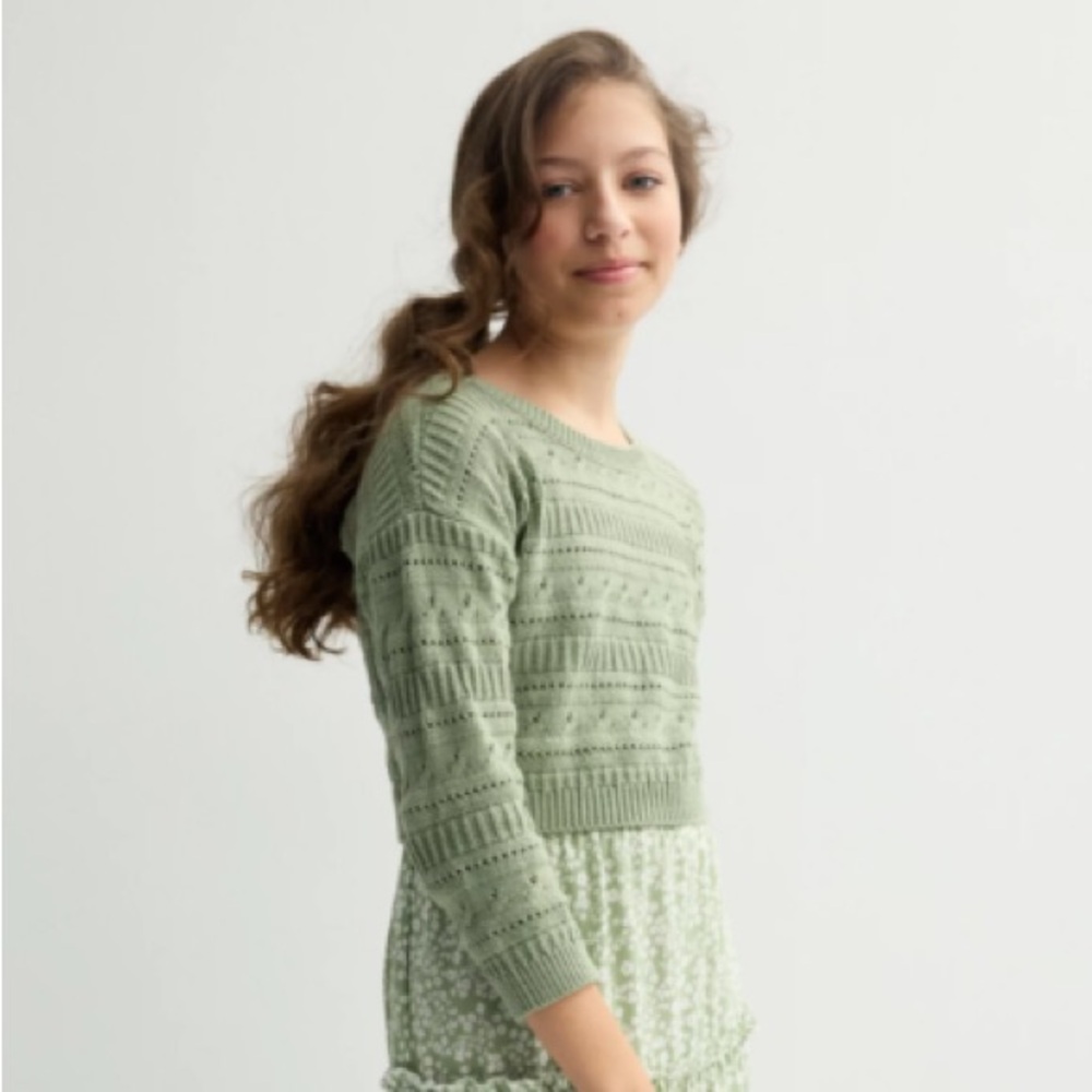 Knitworks Girls Medium 10-12 Sage Green Cropped Knit Popover Sweater